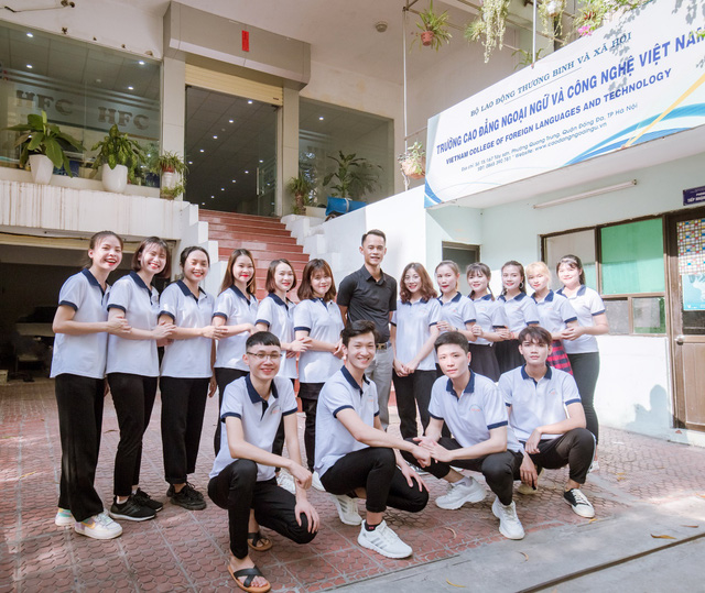trường cao đẳng ngoại ngữ và công nghệ Việt Nam